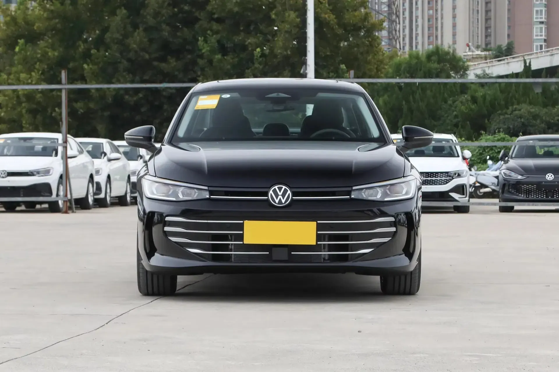 imgi_45_2024-China-New-Petrol-Car-Adult-Passat-PRO-2025-VW-Passat- 2026 Volkswagen Passat PRO 4-Door 5-Seat Sedan – Wholesale Price From China | EVOVED - Image 1
